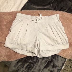 Lululemon spring break away short